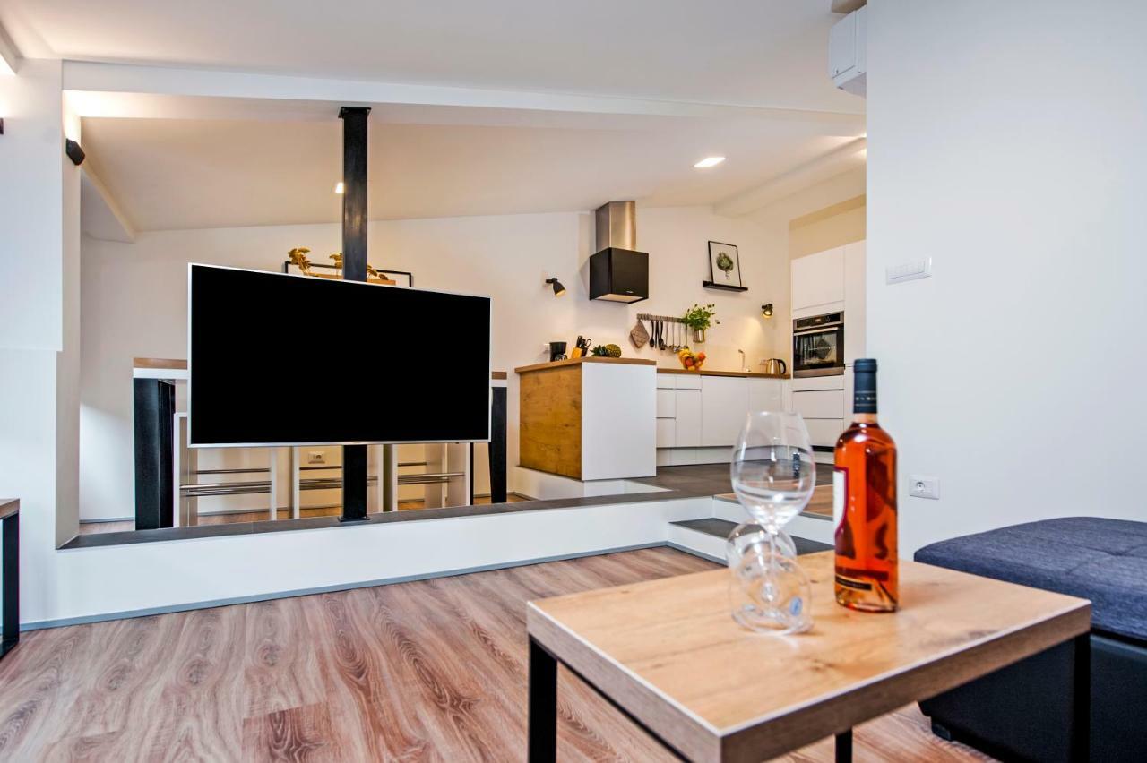 Lakovich Sea View Apartments Rovinj Exterior photo