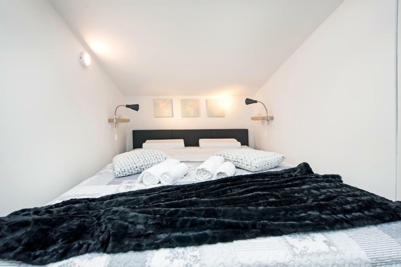 Lakovich Sea View Apartments Rovinj Exterior photo