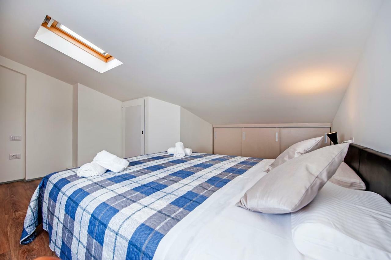 Lakovich Sea View Apartments Rovinj Exterior photo